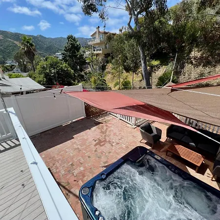 Catalina Three Bedroom Home With Hot Tub And Golf Cart Avalon Exterior photo