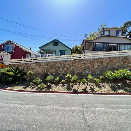 Catalina Three Bedroom Home With Hot Tub And Golf Cart Avalon Exterior photo