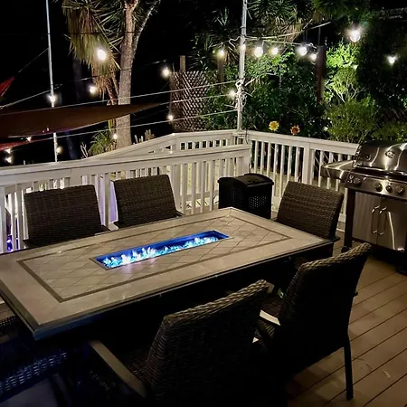 Catalina Three Bedroom Home With Hot Tub And Golf Cart Avalon Exterior photo