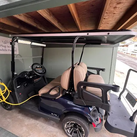 Catalina Three Bedroom Home With Hot Tub And Golf Cart Avalon Exterior photo