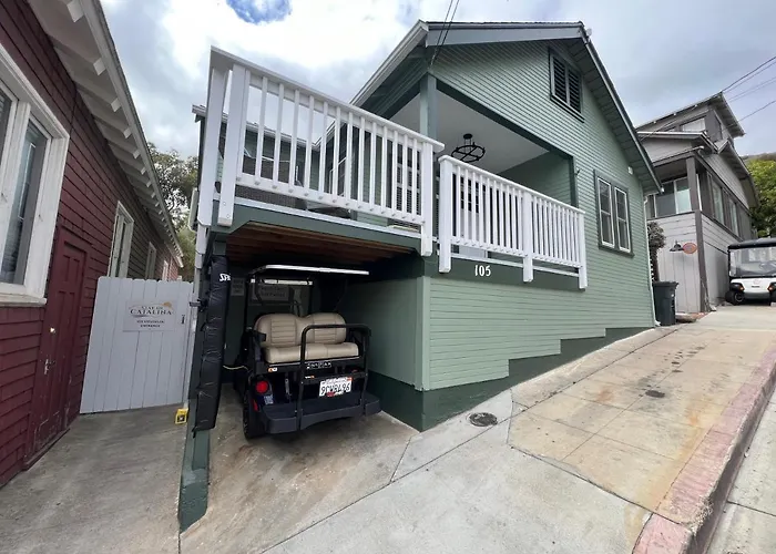 Catalina Three Bedroom Home With Hot Tub And Golf Cart