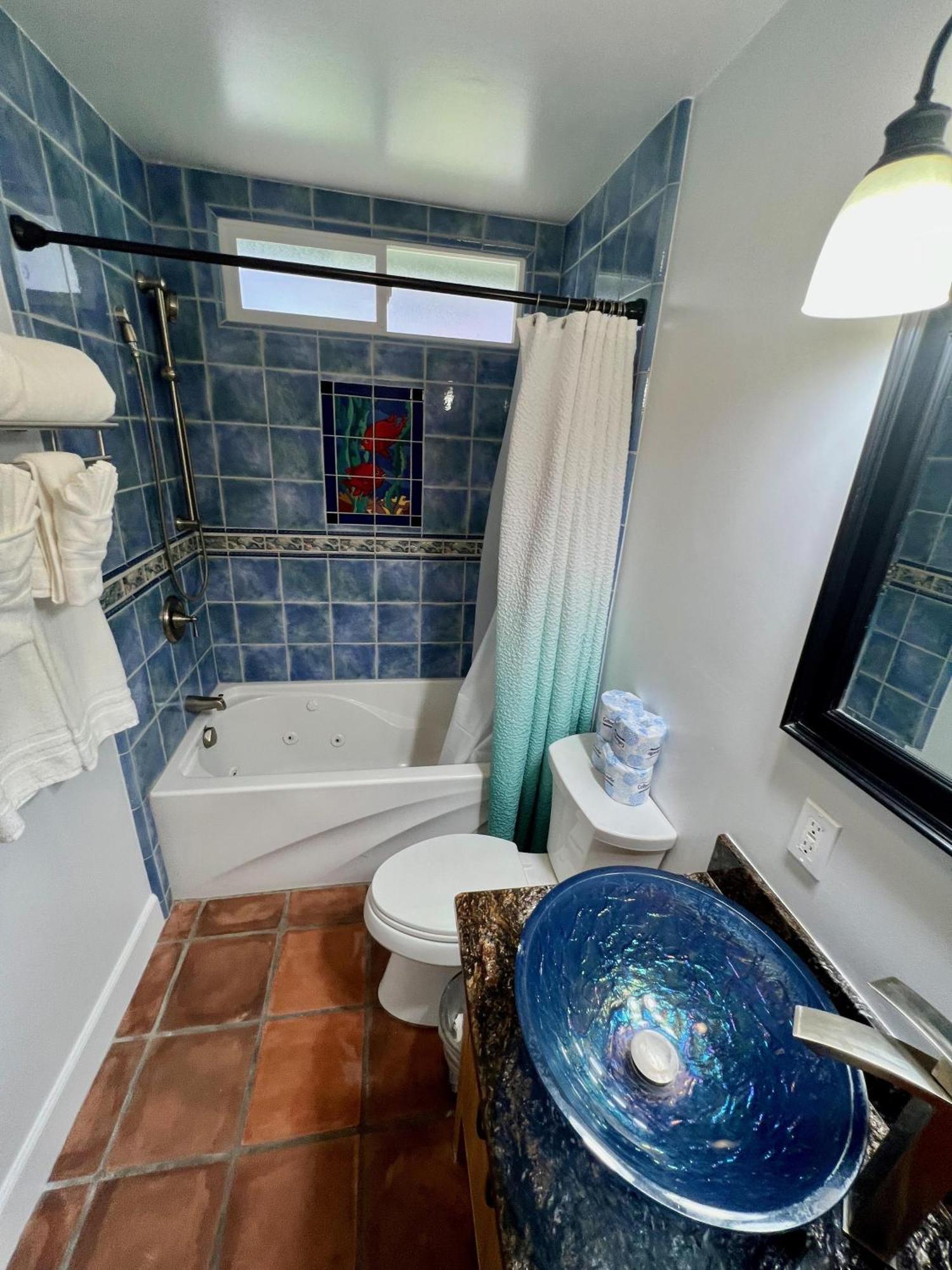 Catalina Three Bedroom With Hot Tub And Golf Cart * Avalon