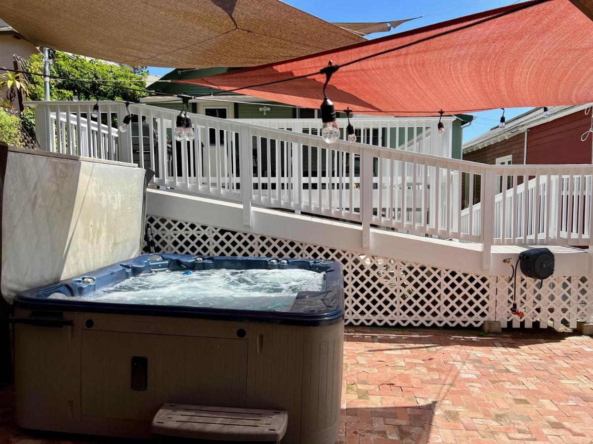 Catalina Three Bedroom With Hot Tub And Golf Cart *